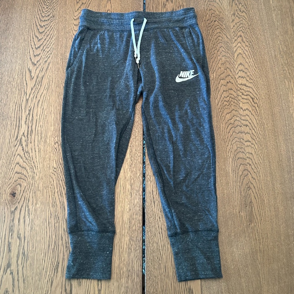 Nike Capri Joggers